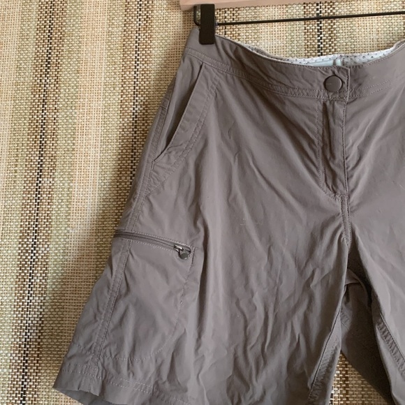 L.L Bean Water Repellent Shorts Women Size 6 Color Ash Outdoor Bottom Clothing - Picture 2 of 4